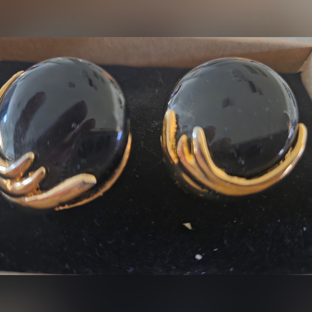 Vintage Black and Gold Clip-On Earrings